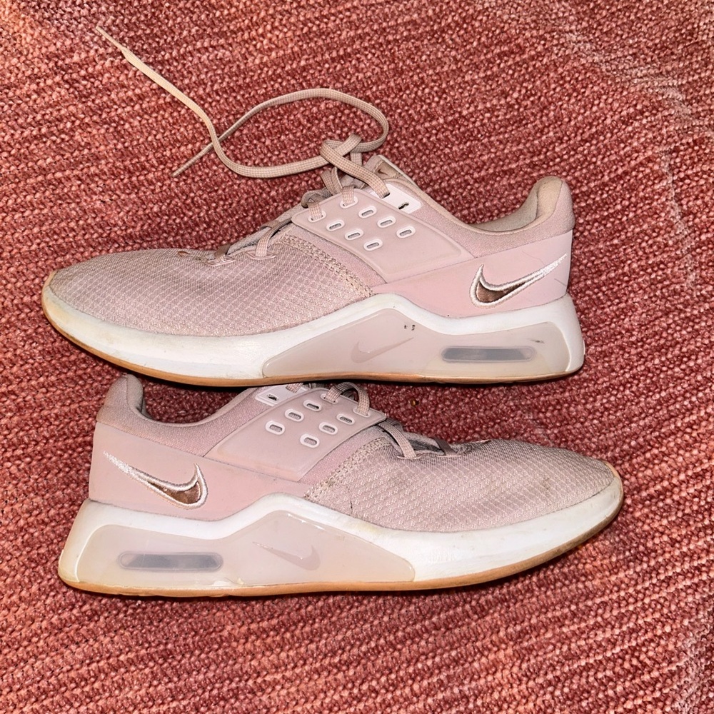Nike Air Max Bella TR Champagne Size 9.5
